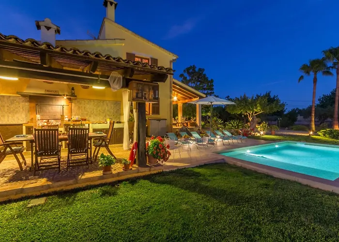 Charming Country House In Inca